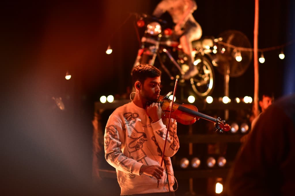 Pritam Deb Sarkar Violin Solo Performance Dramatic Spotlight